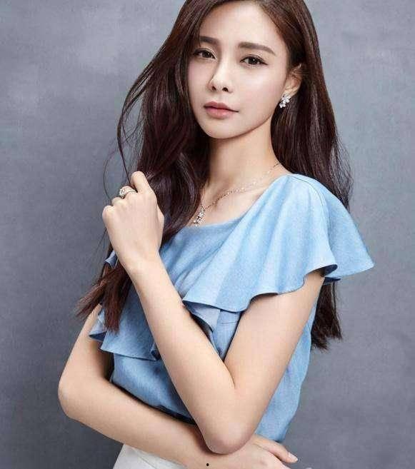 娱乐圈爆料女明星有哪些,揭秘女明星背后的故事 第3张 娱乐圈爆料女明星有哪些,揭秘女明星背后的故事 第3张