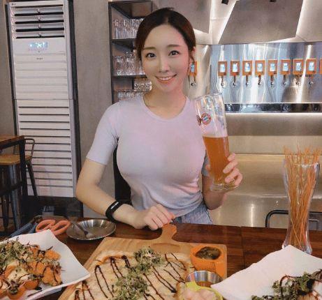 娱乐吃瓜酱穿搭视频,时尚与潮流的完美融合 第2张 娱乐吃瓜酱穿搭视频,时尚与潮流的完美融合 第2张