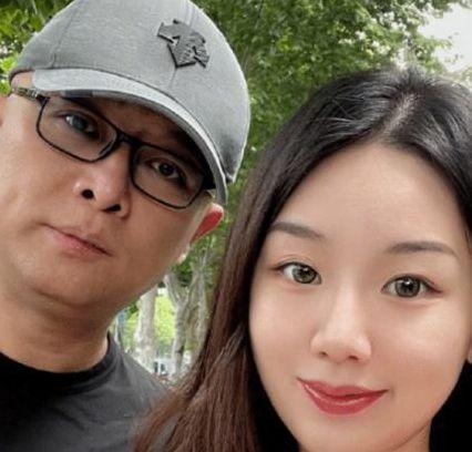 娱乐圈每天都吃瓜的人,日日瓜香，揭秘明星幕后生活  第3张