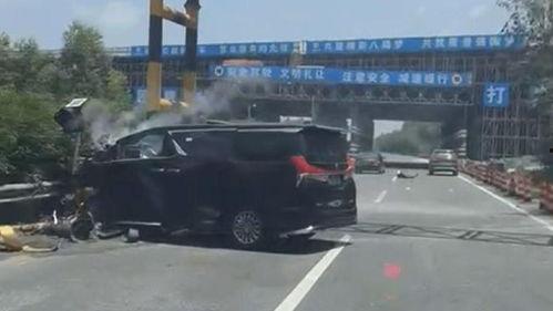 德阳车祸爆料新闻报道视频,爆料视频揭露事故真相  第3张