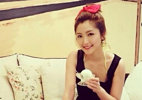 姚小宇前女友爆料结婚视频,甜蜜瞬间引发网友热议 第3张 姚小宇前女友爆料结婚视频,甜蜜瞬间引发网友热议 第3张