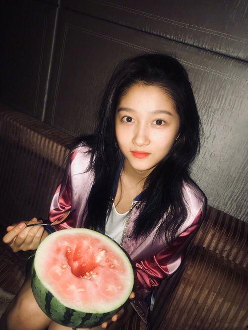 娱乐吃瓜酱拍照视频大全,独家拍照视频大全，带你一网打尽明星幕后瞬间  第1张